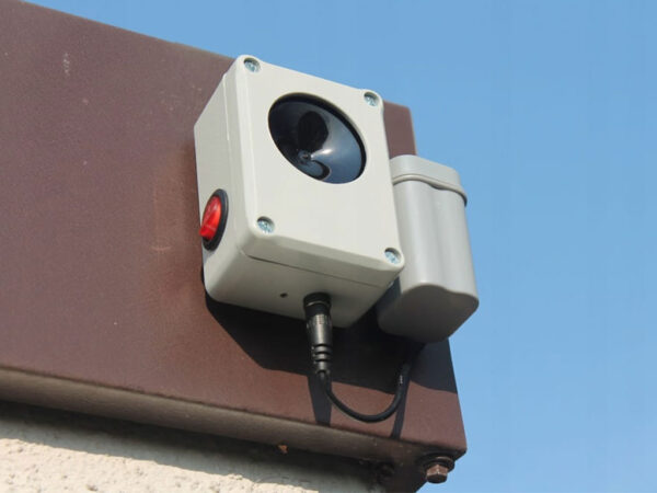 Vodotesný, ultrazvukový plašič na kuny, myši a potkany DRAGON ULTRASONIC CH100 - napájanie na batérie 4xAA – Obrázok 4