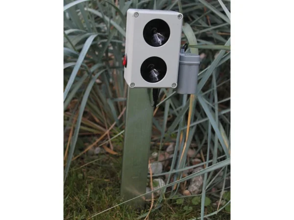 Vodotesný, ultrazvukový plašič na kuny, myši a potkany DRAGON ULTRASONIC CH200 - napájanie na batérie 4xAA – Obrázok 6